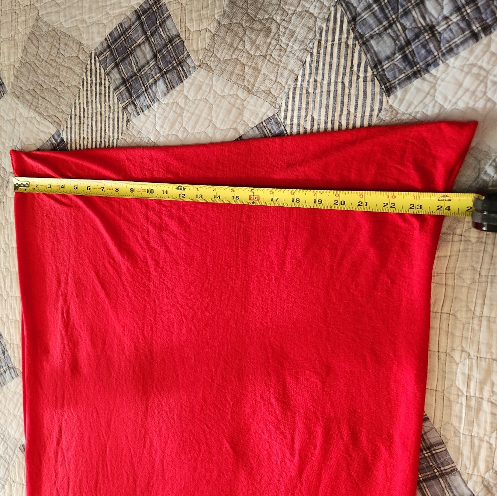๐ Red Infinity Scarf/wrap - Picture 7 of 7
